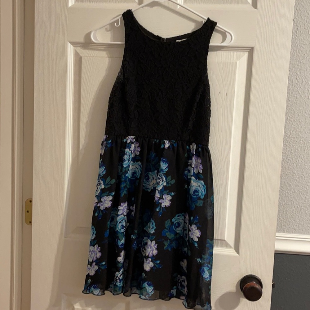 Size 5 Juniors Dress